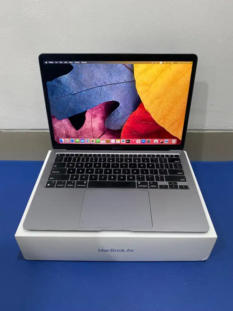 MacBook Air m1 2020 16/512