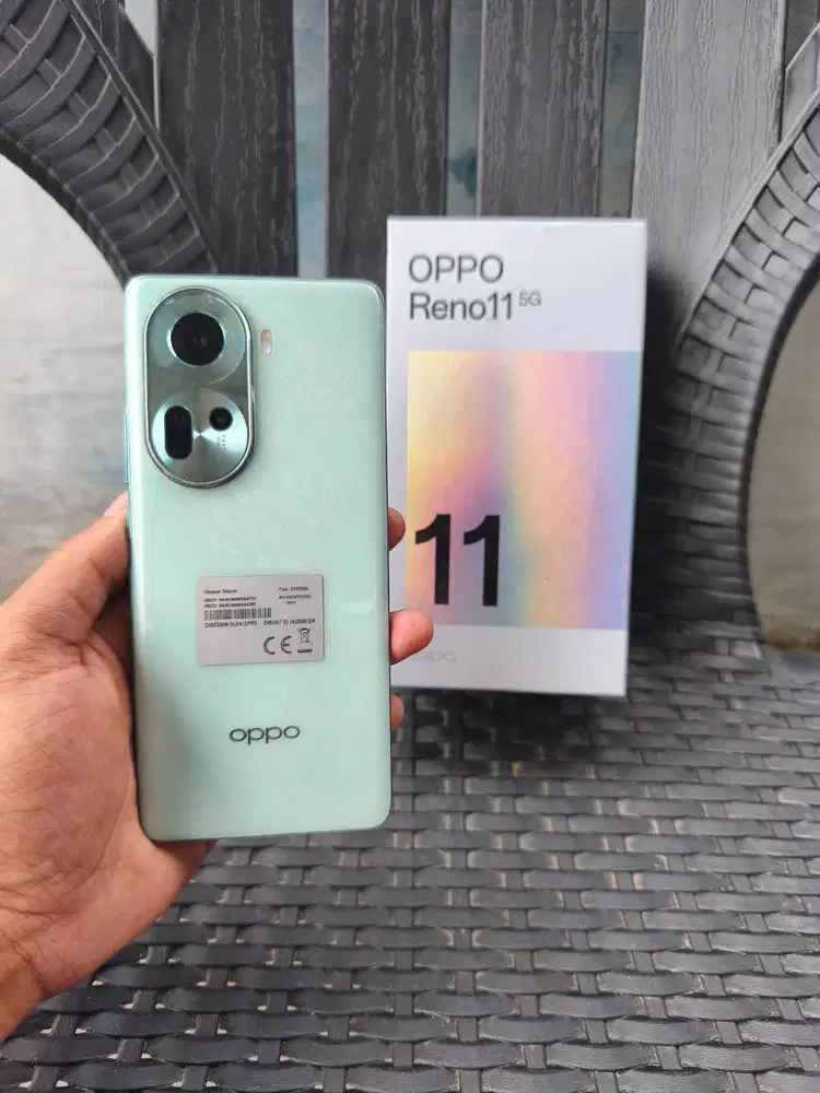 Oppo Reno 11 5G Ram 8/256 GB Mulus Fullset No Minus Garansi Cod/Antar