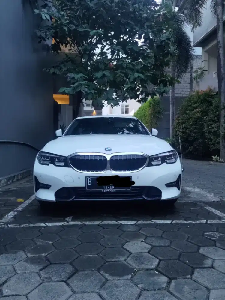 Jual Mobil Butuh Duit BMW 320i