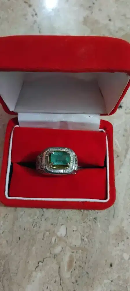 Natural Zamrud emerald Beryl Zambia