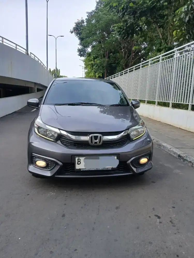 Honda brio 2019 tipe E matic tangan 1 pribadi low km 30 rb terawat