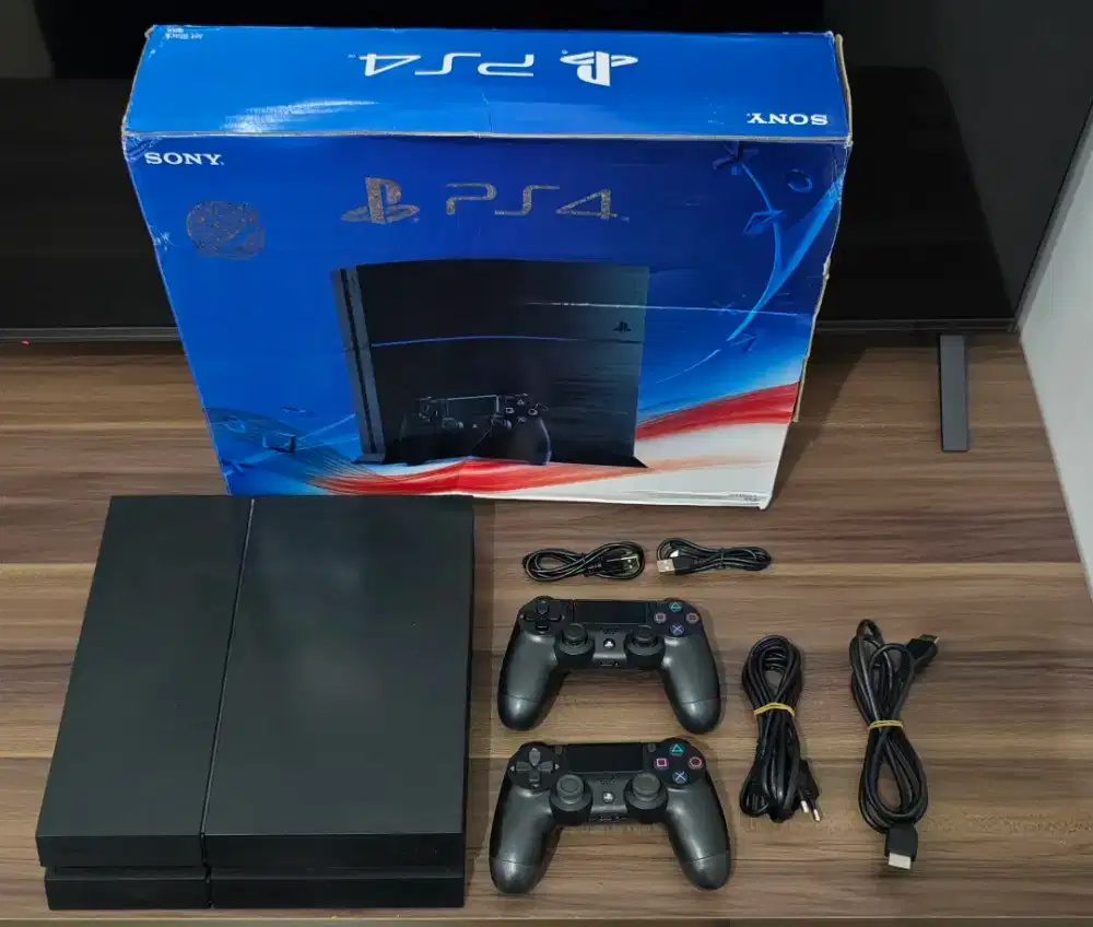 PS4 500gb seri 12 FW 12 + 2 Stick (Mulus) Full Game