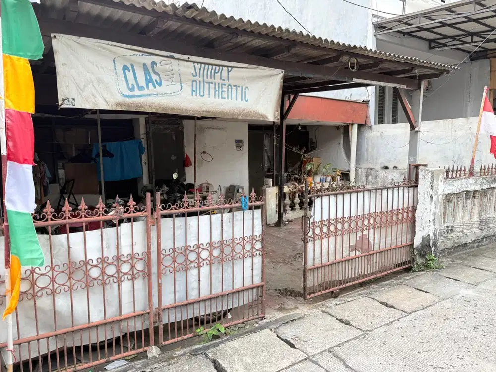 Dijual rumah tua hitung tanah di Kelapa Gading, Jakarta Utara