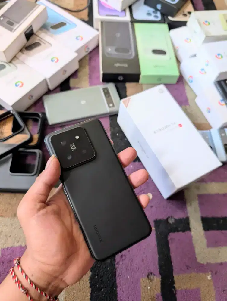 Xiaomi Mi 14 12-256Gb Black resmi indo