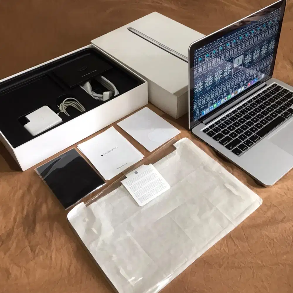 Macbook Pro 13” inch ibox 512GB Fullset + Invoice Lengkap