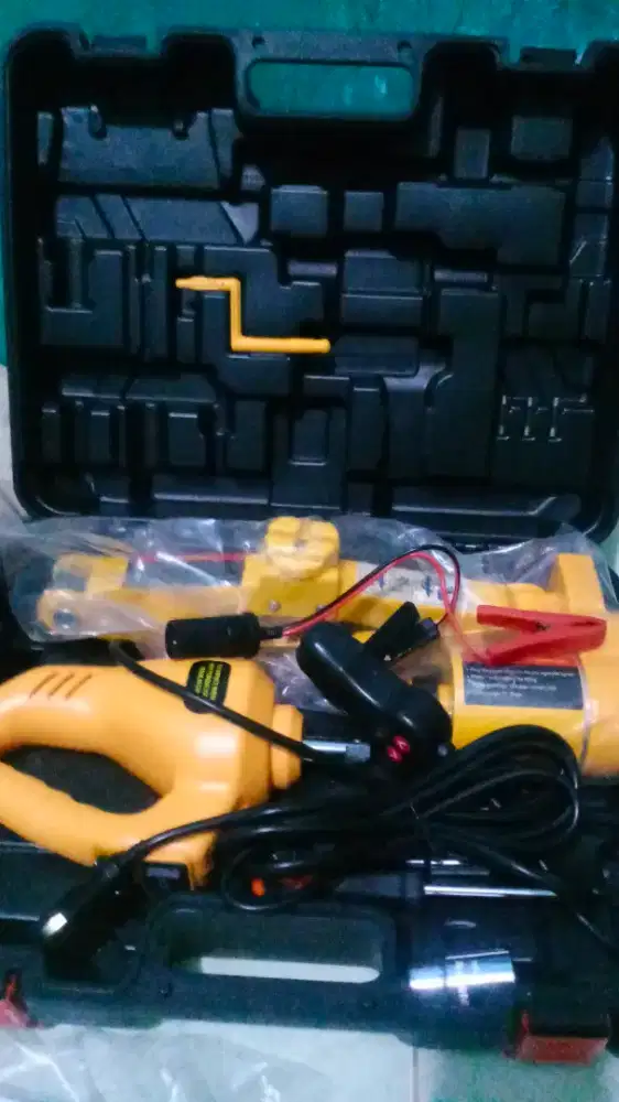 Dongkrak elektrik