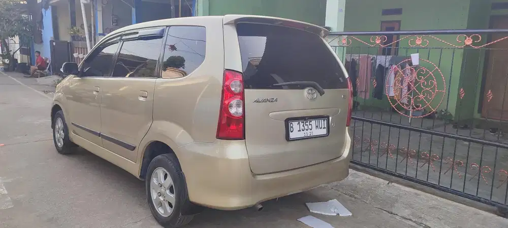 Toyota Avanza 2004 Bensin