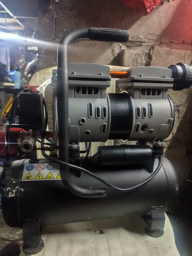 Kompressor Izimi Oilless 3/4 HP/9L
