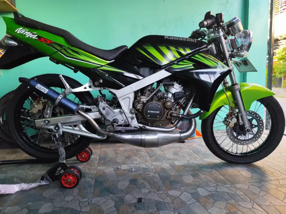 Kawasaki ninja r