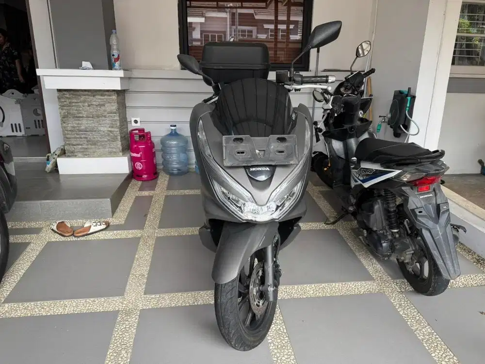 JUAL BU - Honda PCX 150, KM Rendah, Like New, Pajak Aktif