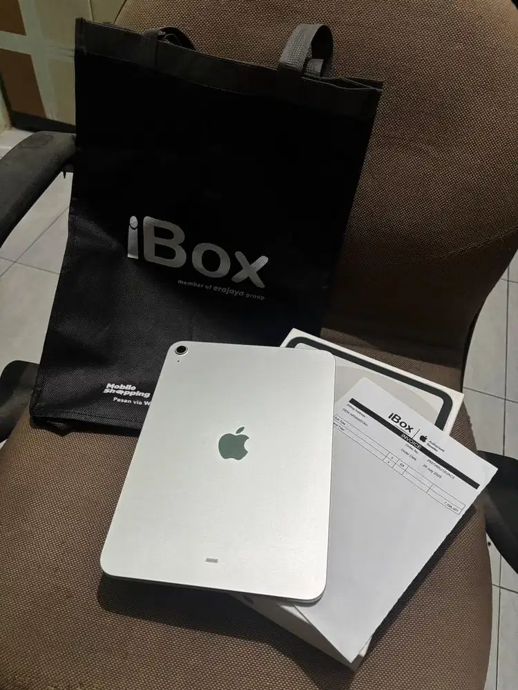 iPad Gen 11 Silver 128gb Wifi Only iBox Garansi ON Nego