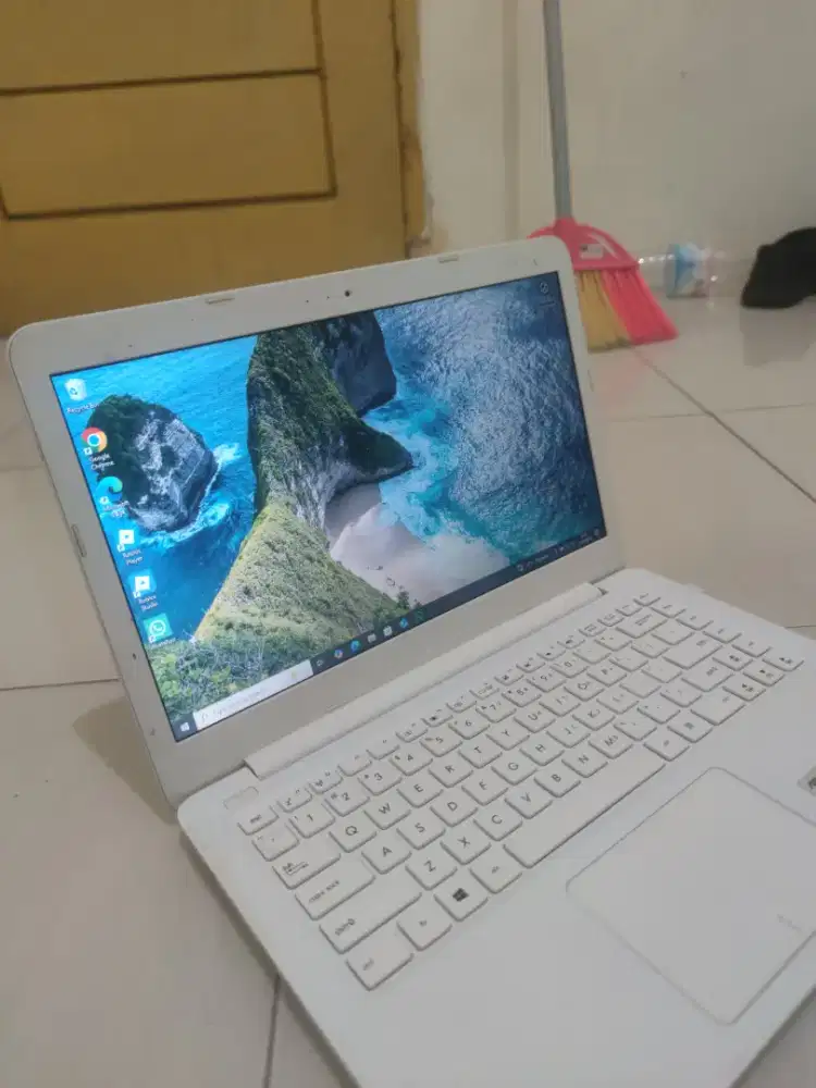 jual Laptop Asus tipe E402YA