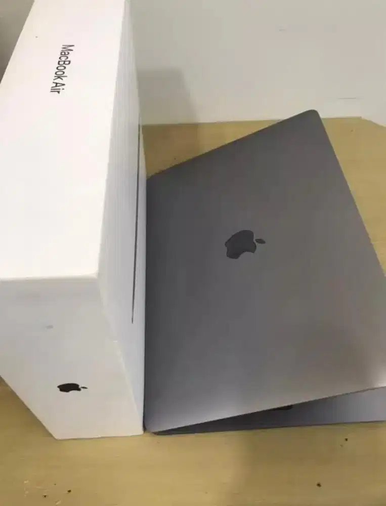 Macbook air M1 Garansi on