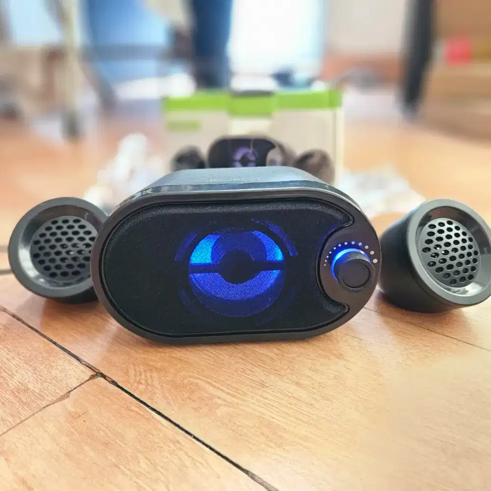 Speaker robot rs170