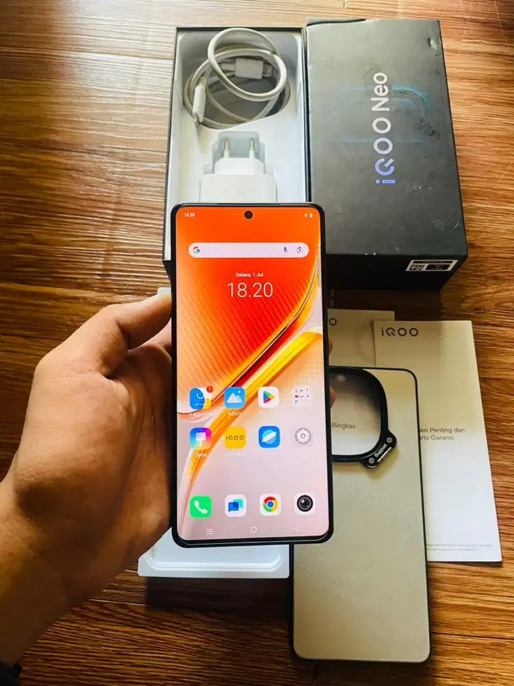 Iqoo neo 10 resmi ram 16/512 gb fullset ori garansi on nominus