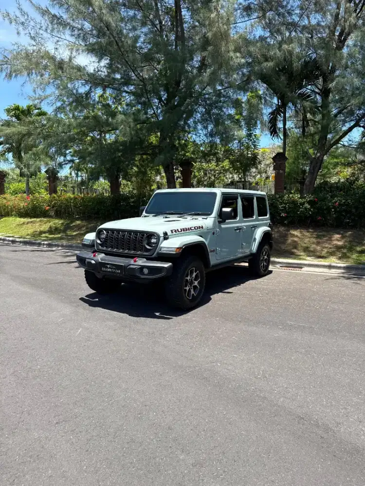 KM 34.000 an Jeep Wrangler Rubicon JL Earl Grey 2.0L 4x4 AT
