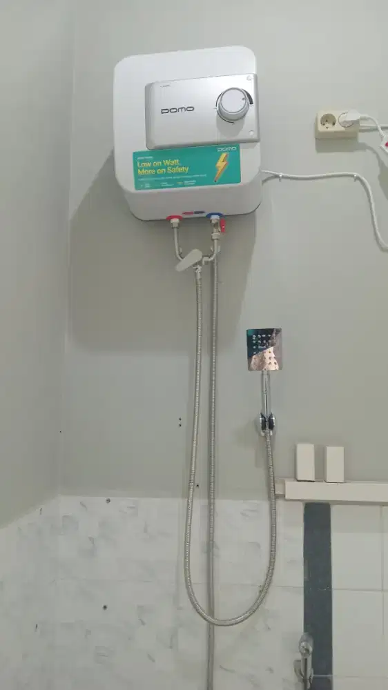 WATER HEATER LISTRIK - MANDI AIR HANGATKU