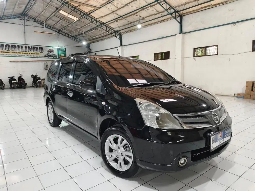 NISSAN GRAND LIVINA SV AT 2013 MULUS TERAWAT SIAP PAKAI