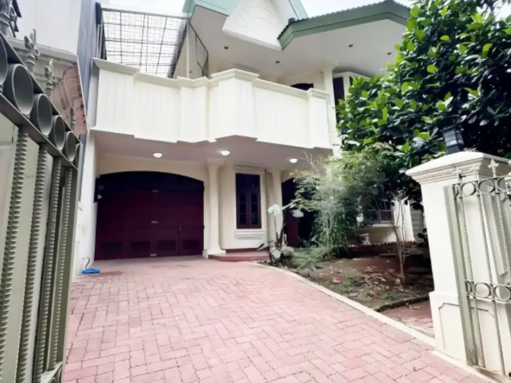 Sewa Rumah Bagus 2 Lantai di Pondok Indah No Pool