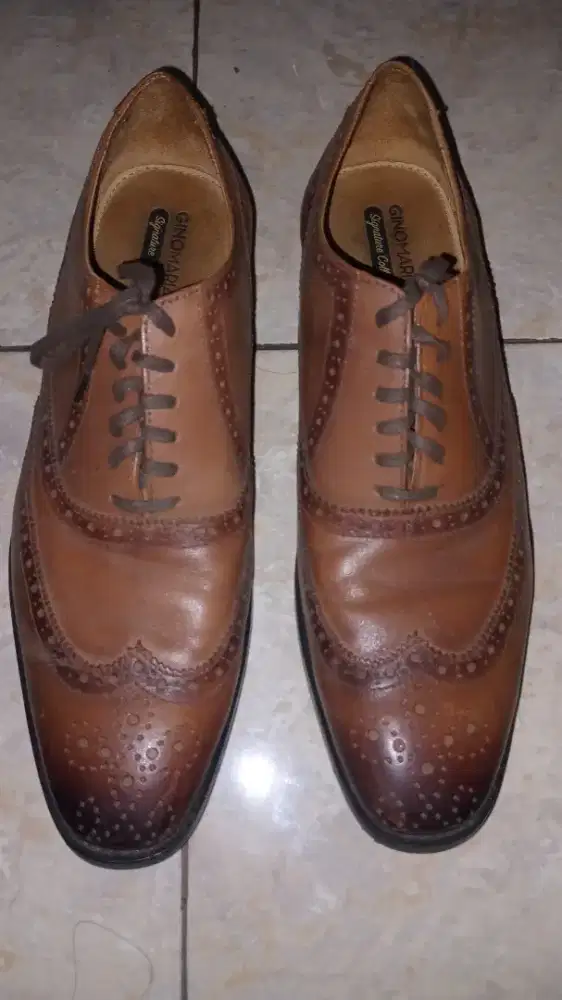 Sepatu Second GIO