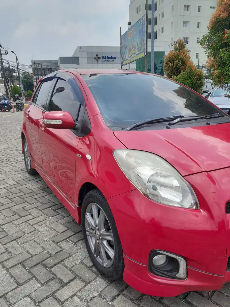 Toyota Yaris 2012 Bensin