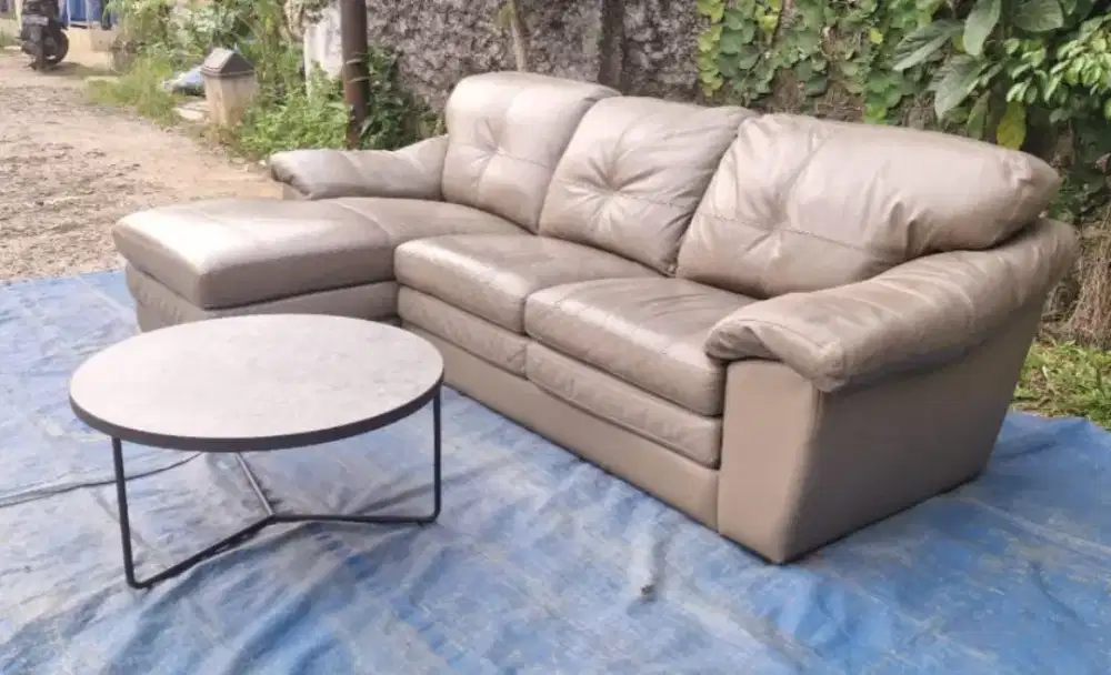 Sofa M&D Kulit Asli (Ready 2 Unit  Sama)
