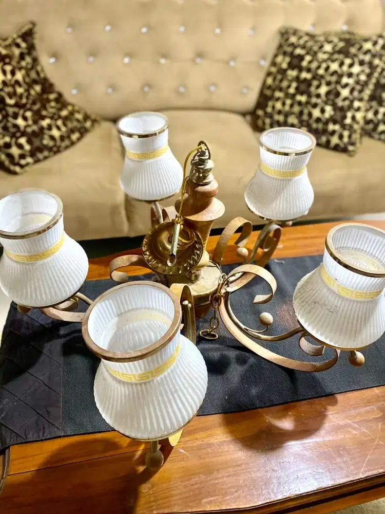 Lampu gantung hias