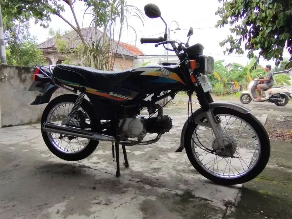 Honda win 100 legendaris