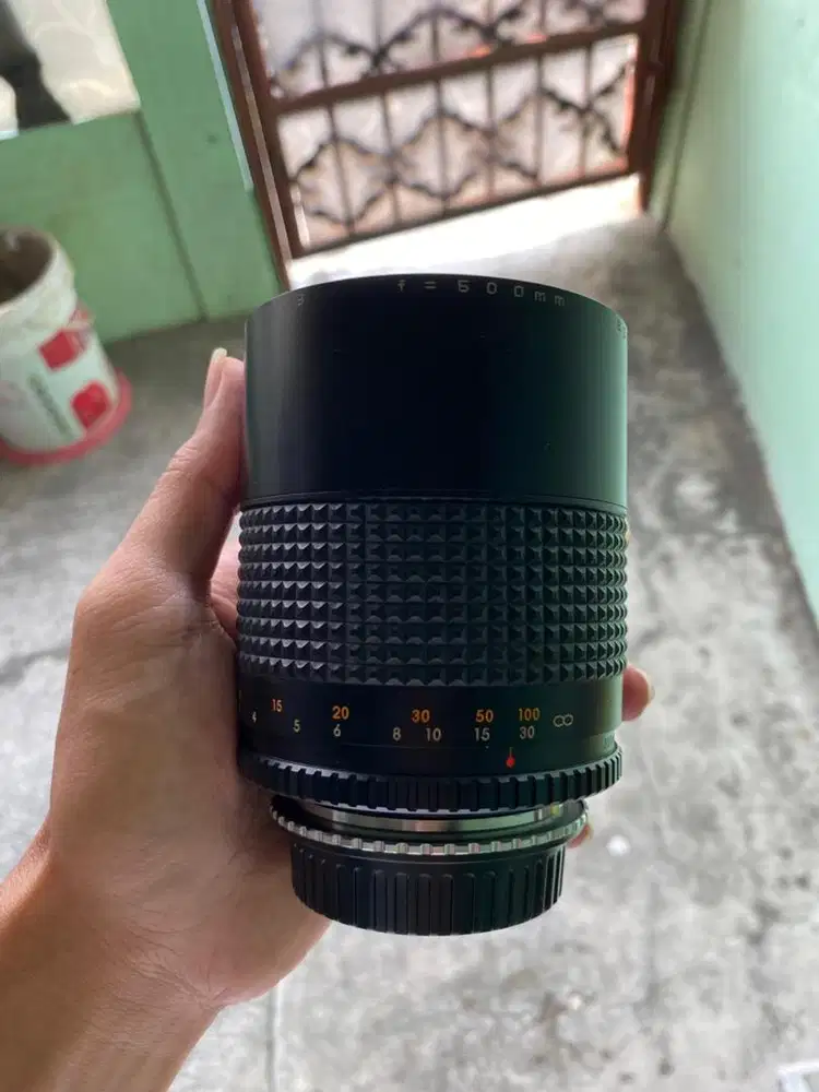Lensa makinon reflex 500mm f8 bokeh donat