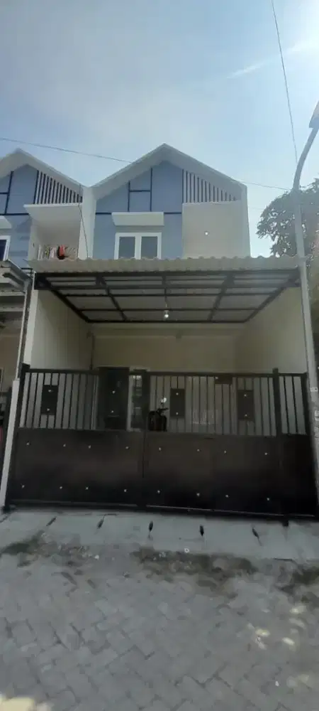 Rumah 2 lantai di sewakan