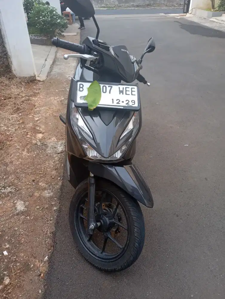 Beat  hitam 2024 delux km 7000an rawatan caripemakai motor jualmahal