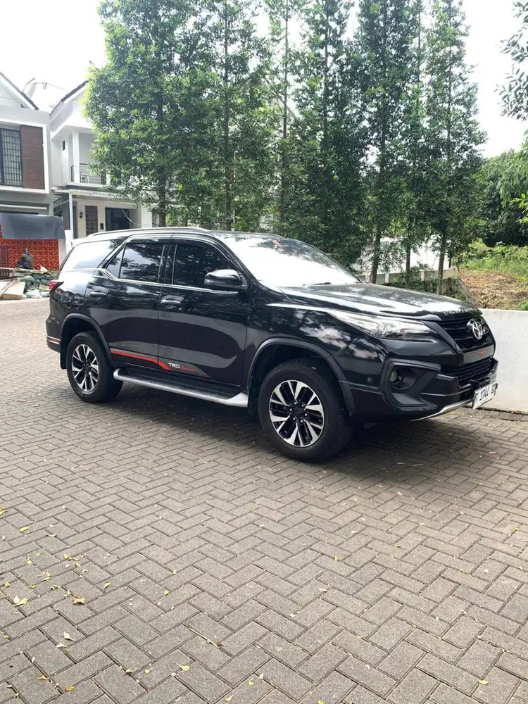 TERMURAH Fortuner VRZ TRD 2018/2019 Mulus LOW KM