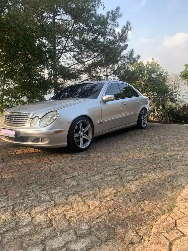 Mercedes-Benz E200K 2004 Bensin