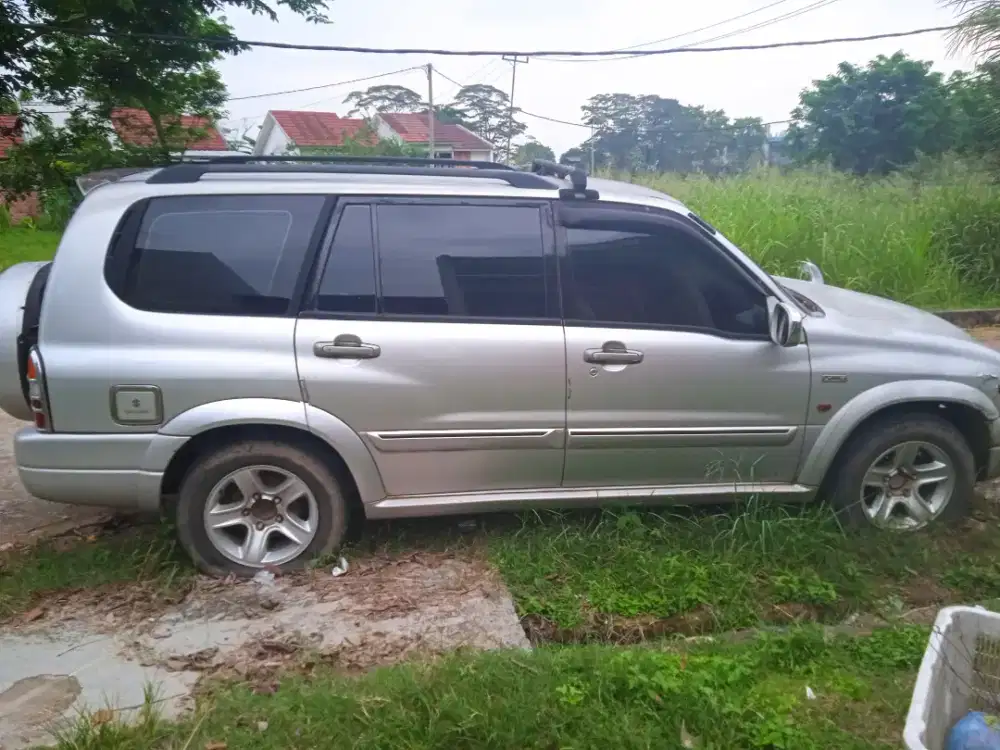Suzuki Grand escudo xl7