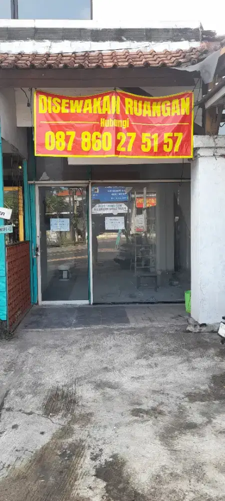 DIKONTRAKAN RUANGAN DEKAT GWK