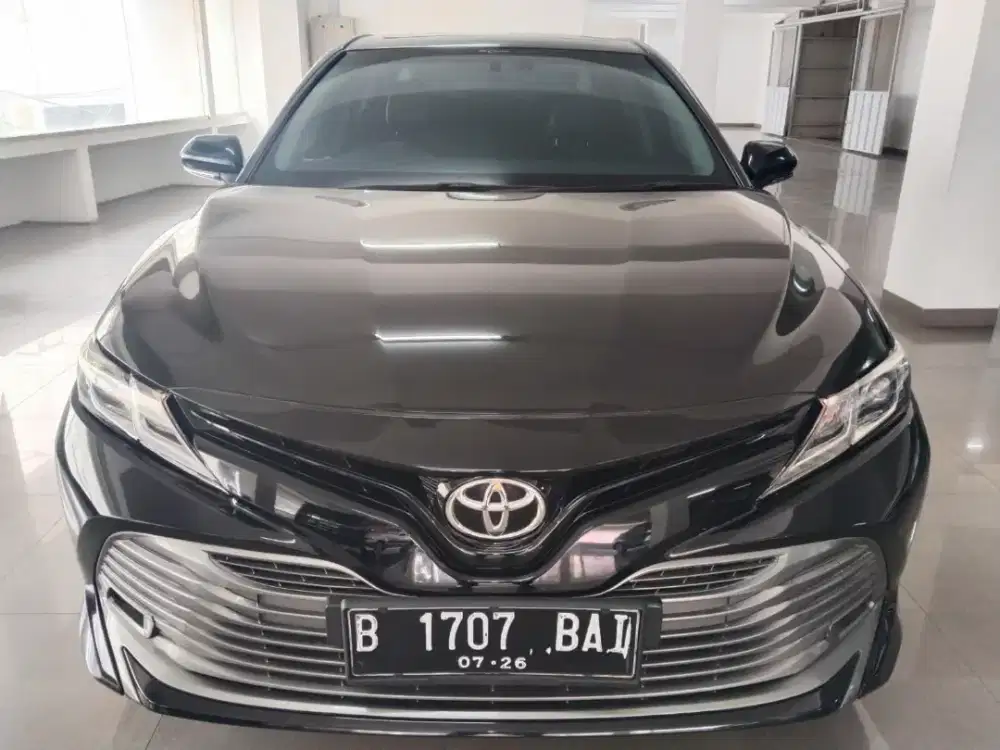 Dijual Toyota New Camry 2.5 V AT Bensin, tahun 2021, warna Hitam