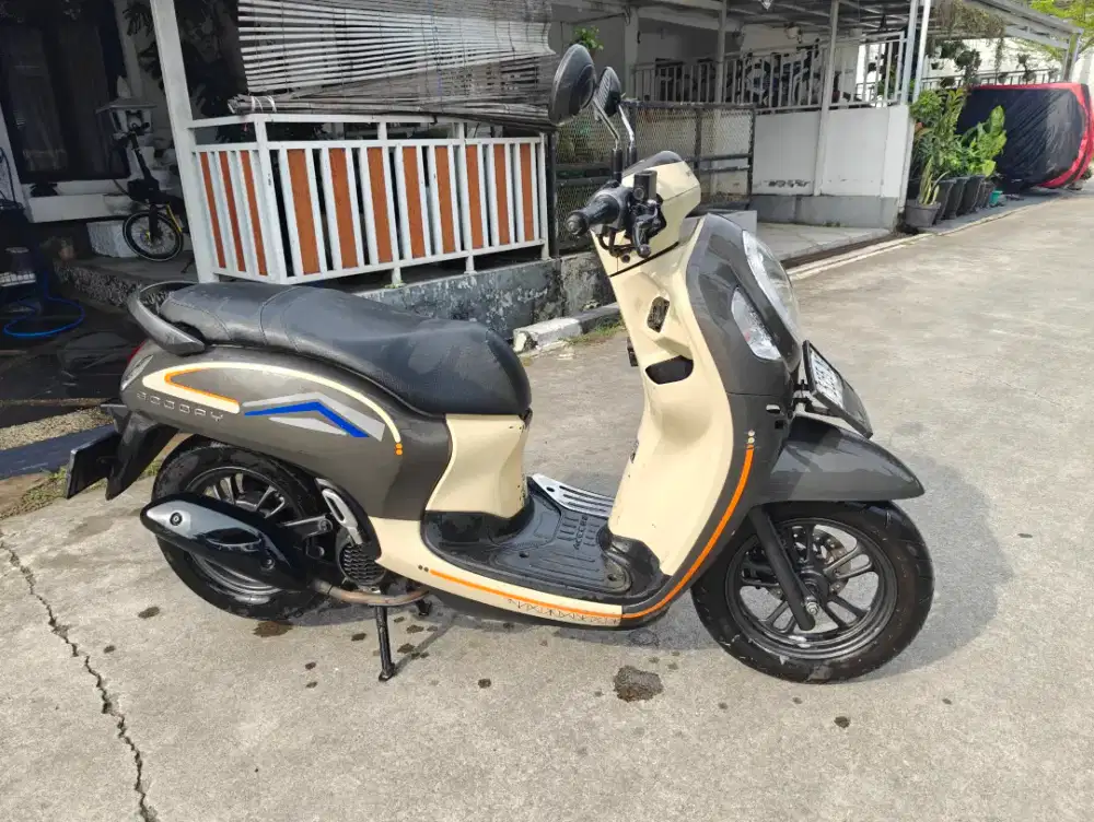 Jual cepat Scoopy 2023 istimewa