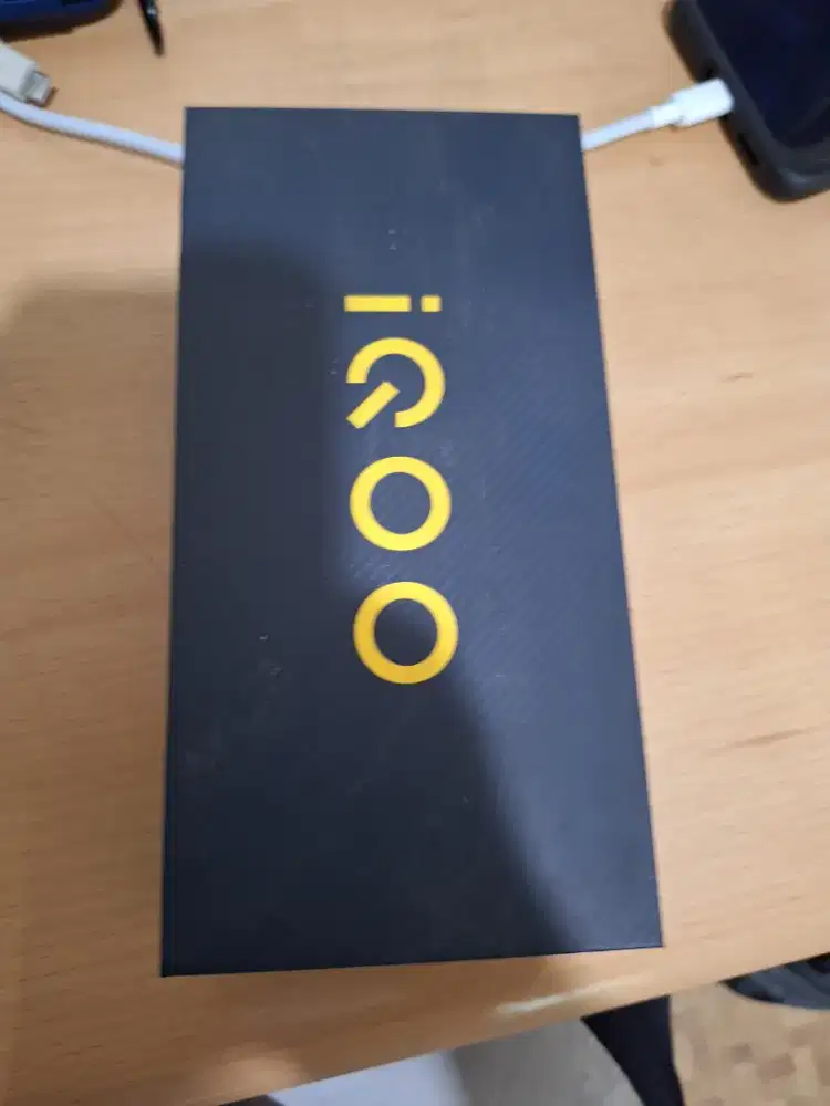 Dijual Iqoo Z7 12/256GB