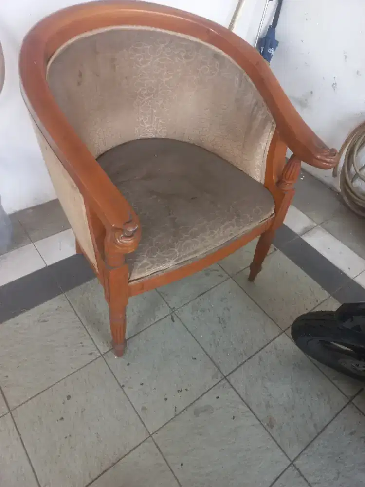 Sofa jati masih layak pakai