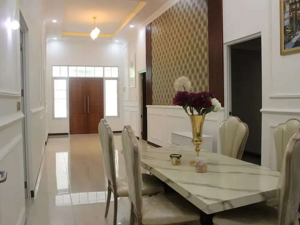 Dijual Rumah Lokasi Strategis di Perum Graha Padma Semarang