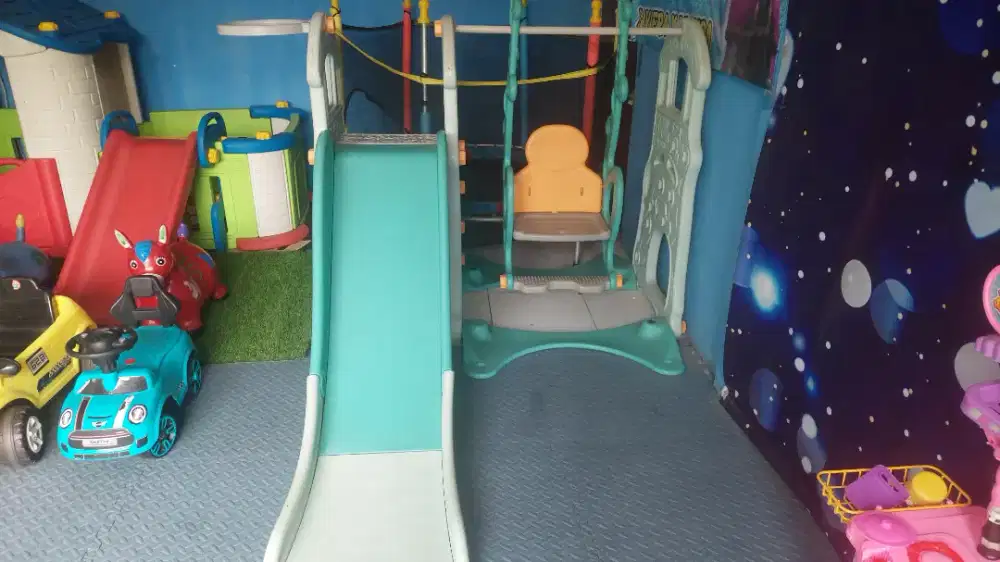 Peralatan usaha Playground