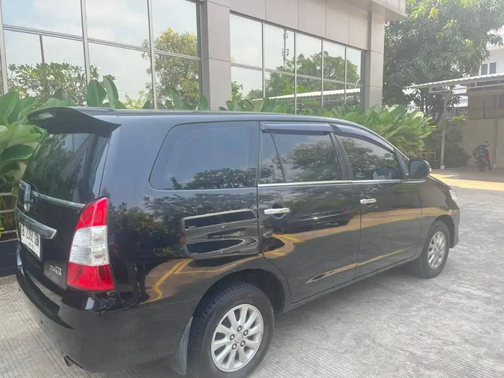 Dijual Toyota Kijang Innova V Diesel AT 2012