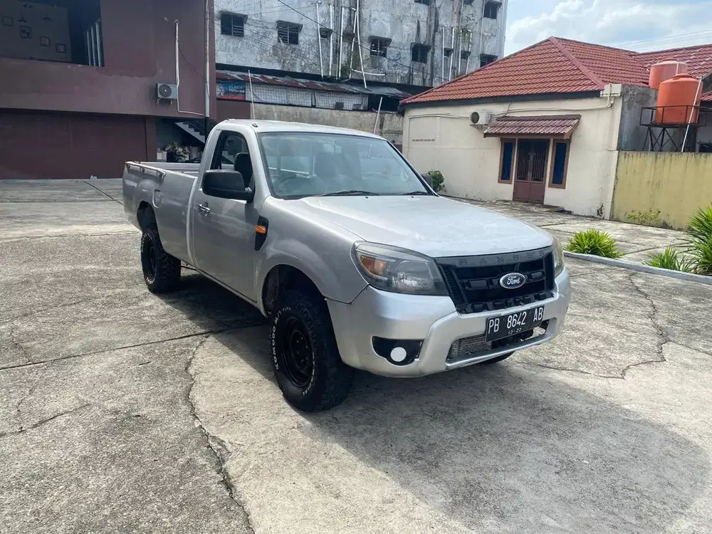 Ford single cabin pick up