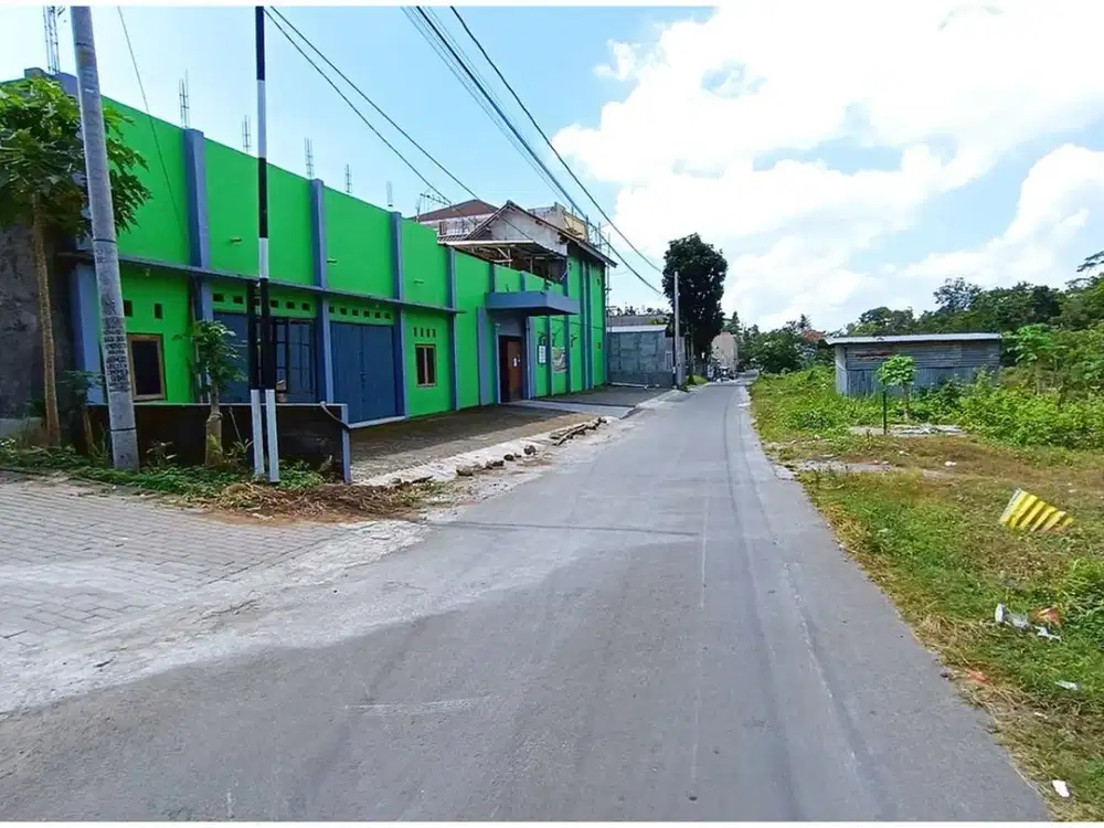 Tanah Area Kos UII dan Jalan Kaliurang KM 14