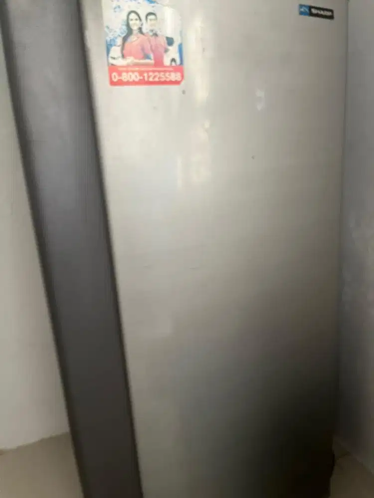 Di jual kulkas 1 pintu