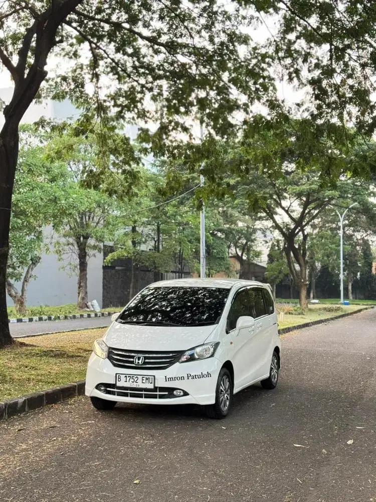HARGA CASH Honda Freed PSD 1.5 Automatic 2010