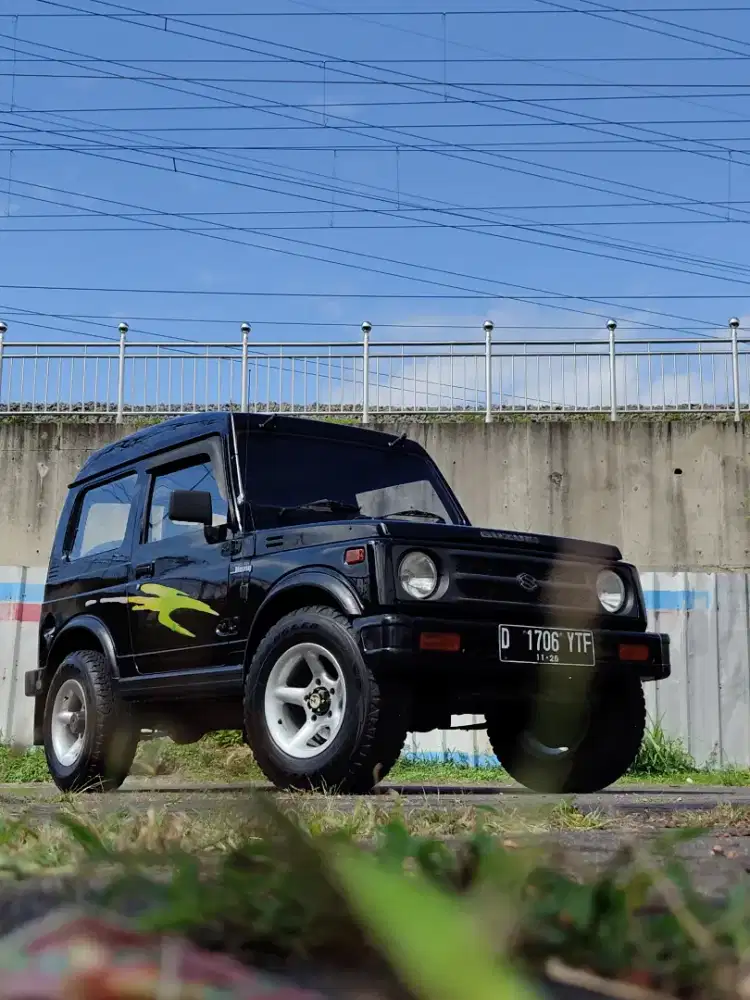 Katana GX 1994 4WD Hitam 4x4 Aktif Original