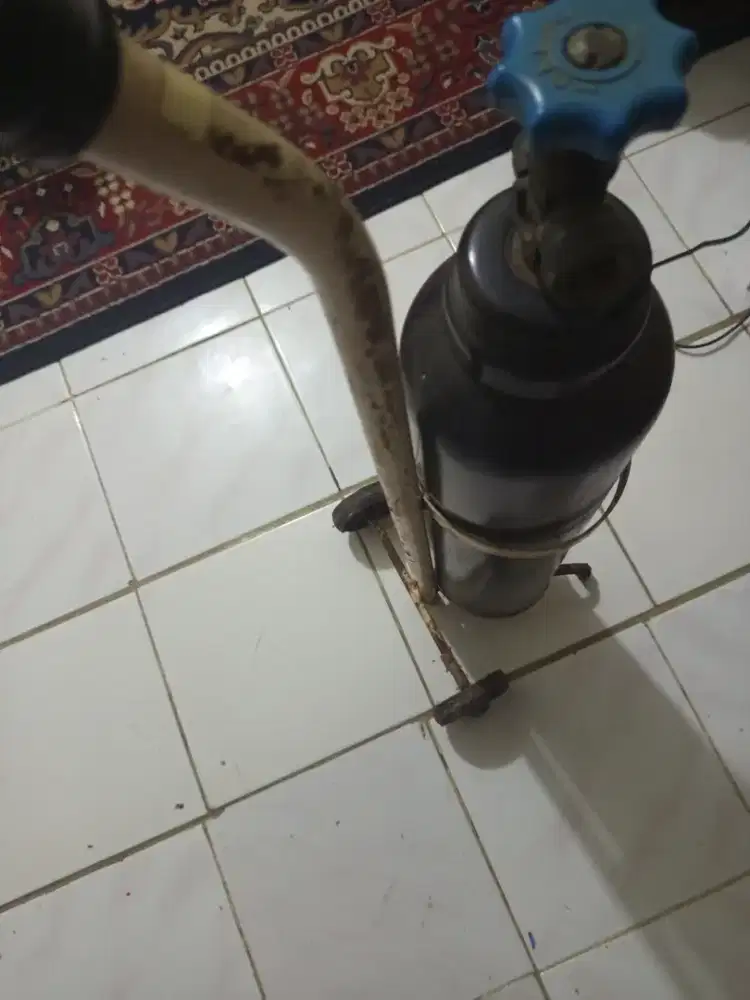 Tabung oksigen sedang + troli nya