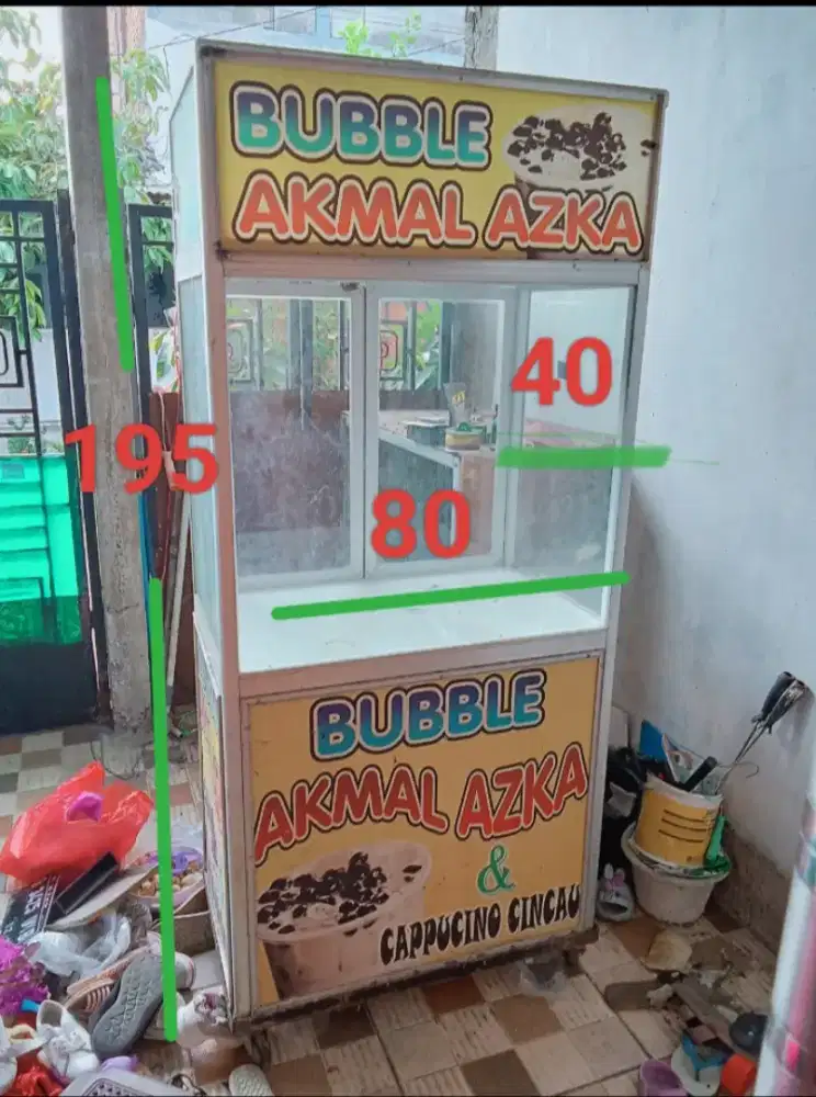 Etalase jualan es