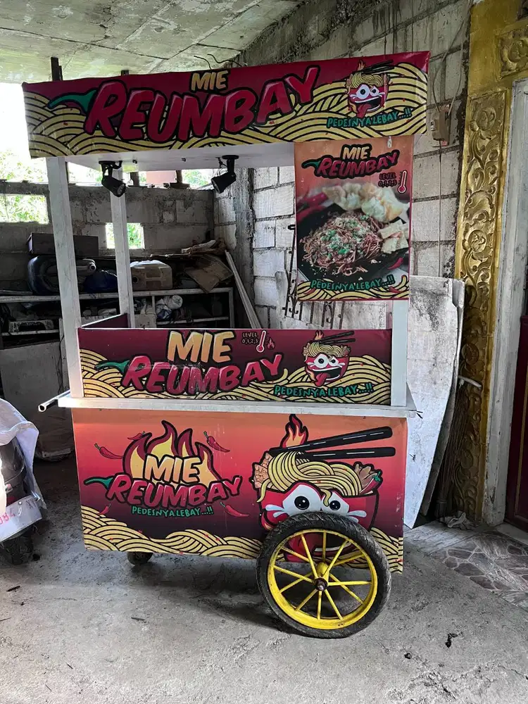 Dijual Gerobak Bekas Mie Reumbay – Kondisi Siap Pakai